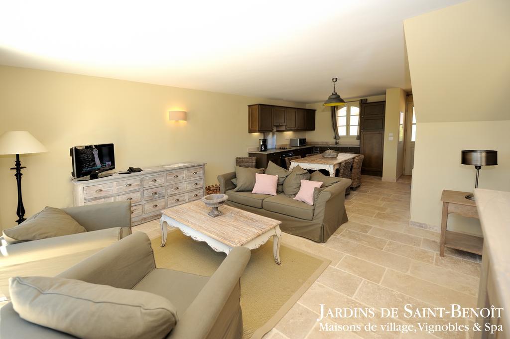 Les Jardins De Saint Benoit By Popinns Exterior photo