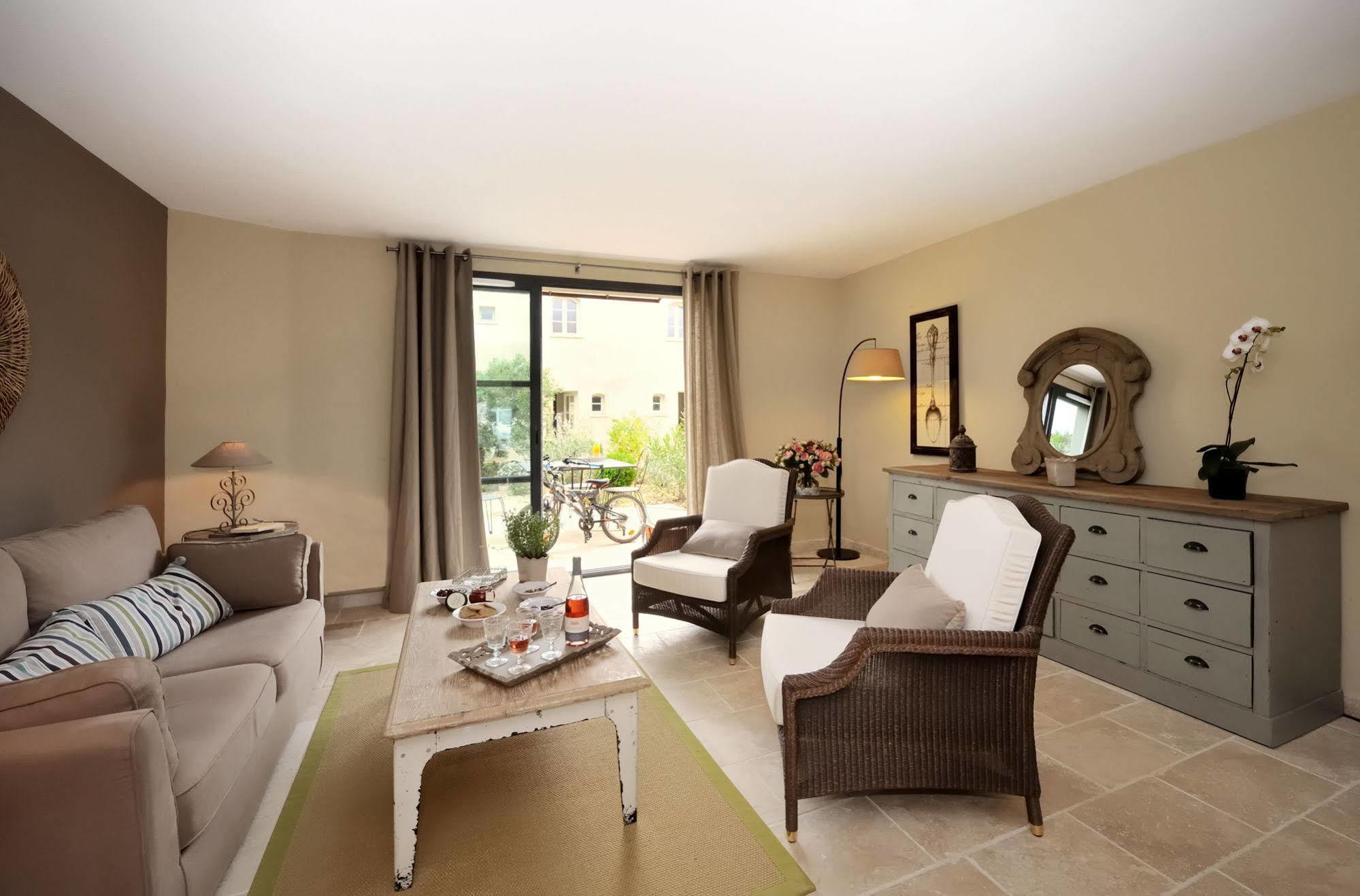 Les Jardins De Saint Benoit By Popinns Exterior photo